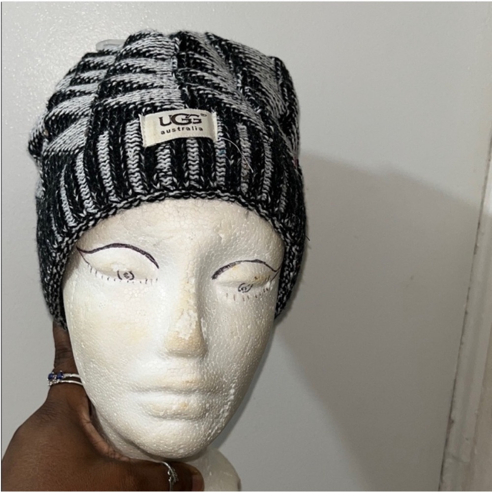 UGG Black and Gray Knit Beanie